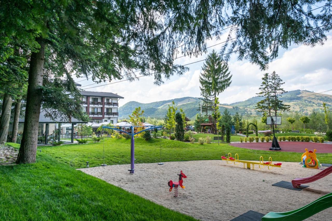 Piatra Pinului Ski & Spa Gura Humorului Exterior photo